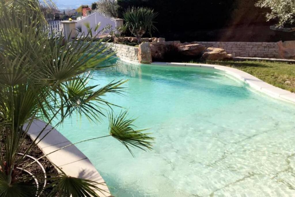 Villa Des Oliviers Avec Piscine Chassagny Ngoại thất bức ảnh